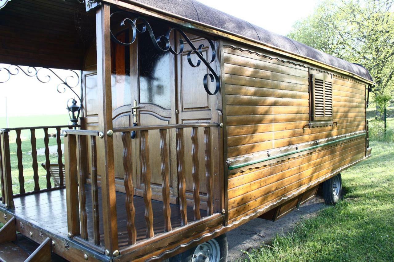 Bed and Breakfast Roulotte Montfee Semezanges Zewnętrze zdjęcie