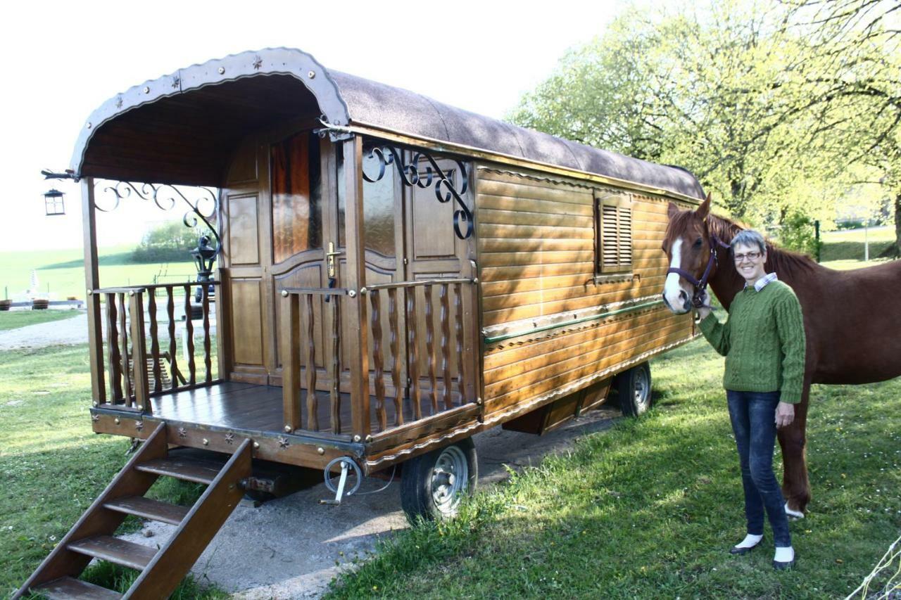 Bed and Breakfast Roulotte Montfee Semezanges Zewnętrze zdjęcie